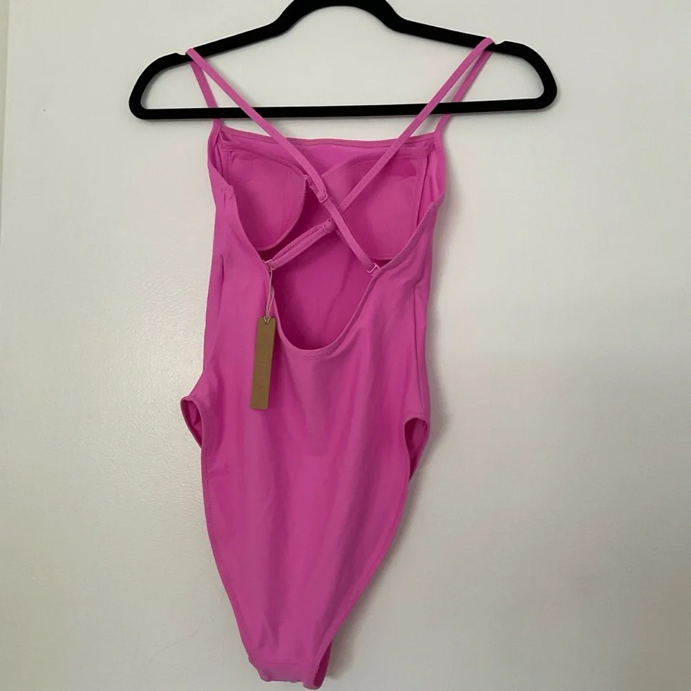 Skims cami onepiece swimsuit - Picture 2 of 4